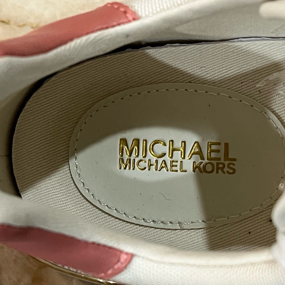 Michael Kors Logo Lace-Up Sneakers - Picture 8 of 17